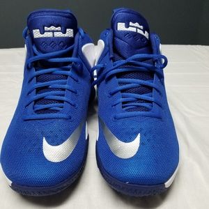 Nike 039s Zoom Witness Basketball Shoes SIZE 11